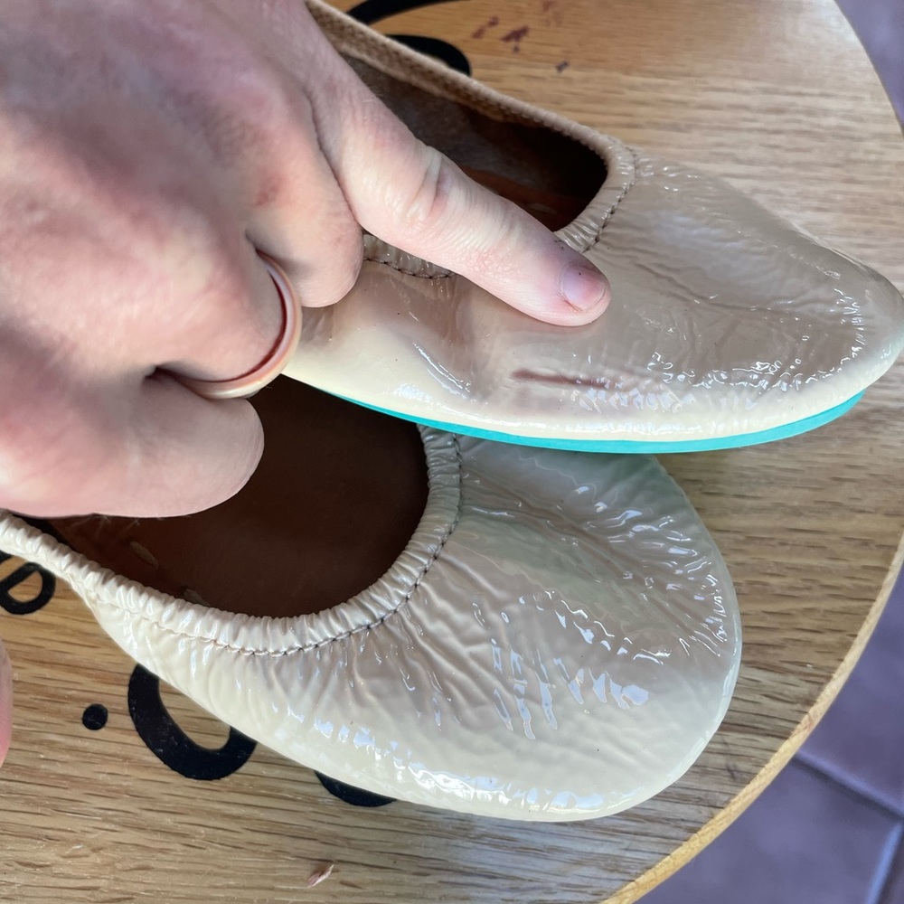 SOLD—Tieks size 7 Foldable Patent Leather Ballet Flats EUC - Picture 11 of 12